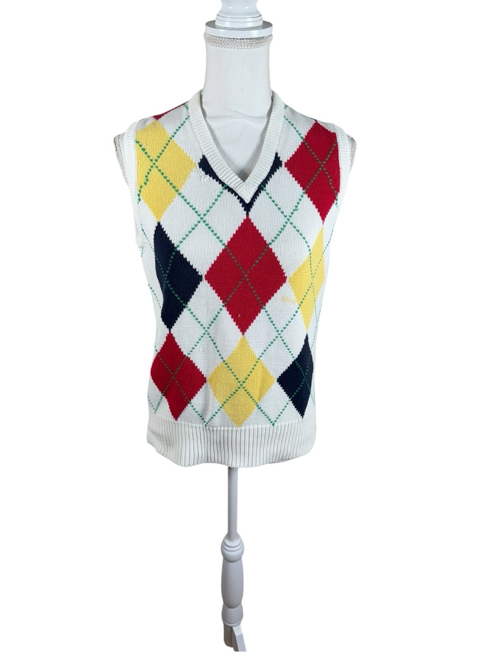 La Mode Classic Argyle V-Neck Sweater Vest